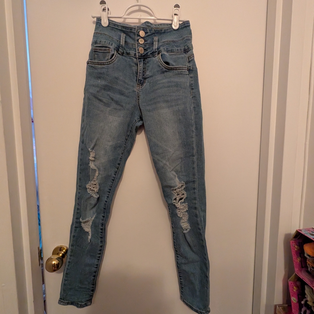 Stylish High Rise Distressed Denim Jeans